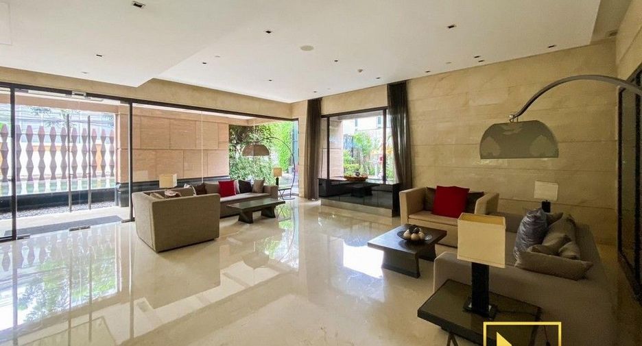For rent 2 ベッドルーム condo in Pathum Wan, Bangkok