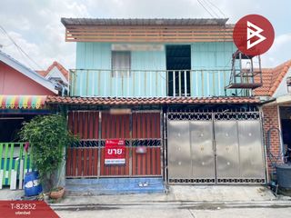 For sale 5 Beds townhouse in Phra Samut Chedi, Samut Prakan