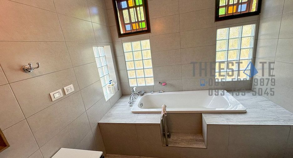 For sale 4 bedrooms house in Mae On, Chiang Mai