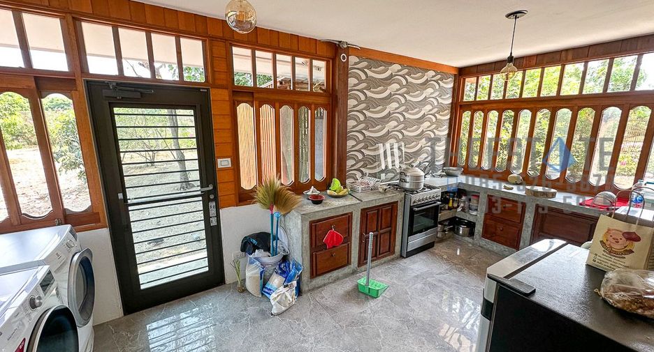 For sale 4 bedrooms house in Mae On, Chiang Mai
