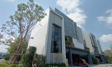 Haus zum Kauf mit 4 Zimmer in Bang Kapi, Bangkok