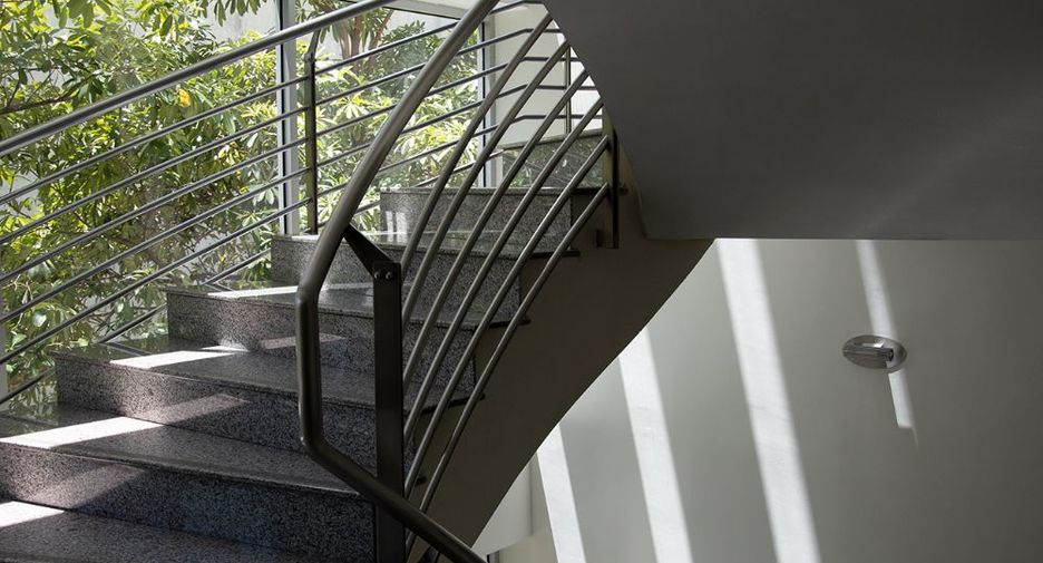 For rent 3 ベッドルーム serviced apartment in Watthana, Bangkok