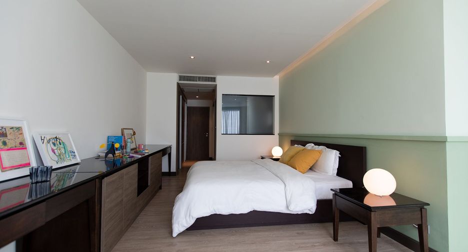 For rent 3 ベッドルーム serviced apartment in Watthana, Bangkok