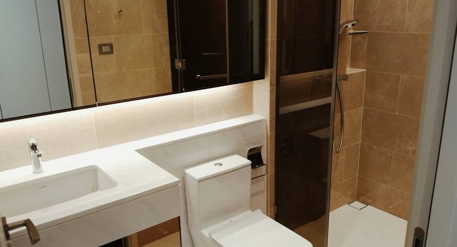 À vendre 2 chambres condo à Pathum Wan, Bangkok