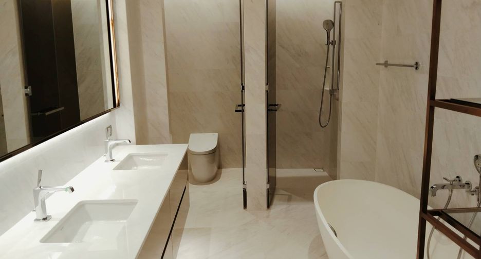À vendre 2 chambres condo à Pathum Wan, Bangkok