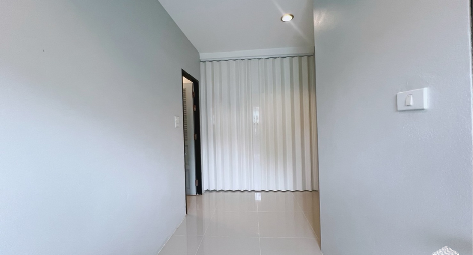 For rent 2 Beds retail Space in Hang Dong, Chiang Mai