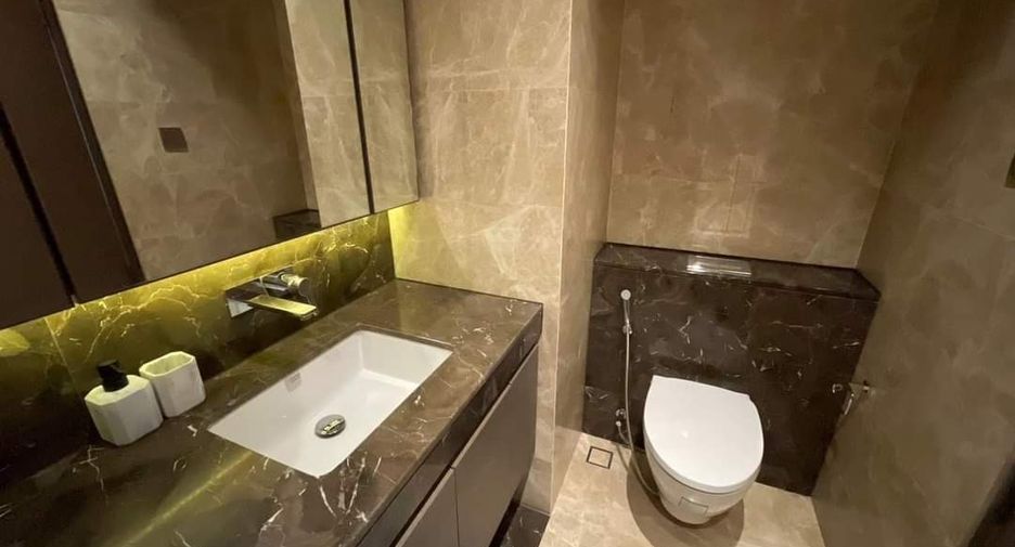 For rent 2 ベッドルーム condo in Pathum Wan, Bangkok