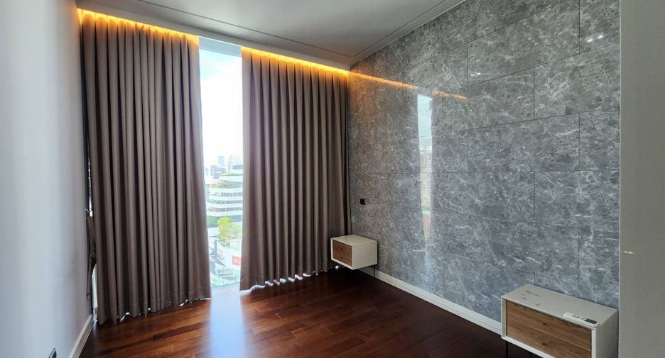 Condo en alquiler de 3 habitaciones en Khlong Toei, Bangkok