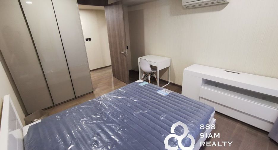 For rent 3 bedrooms condo in Pathum Wan, Bangkok