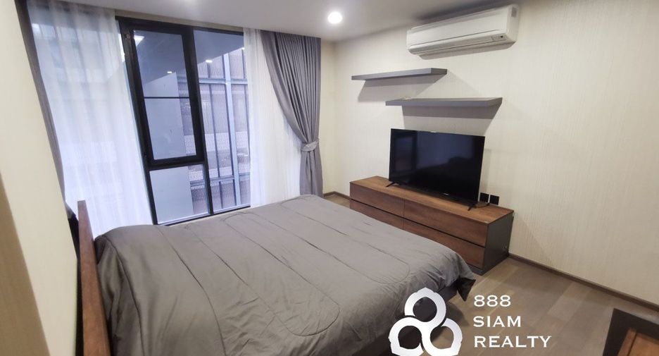 For rent 3 bedrooms condo in Pathum Wan, Bangkok