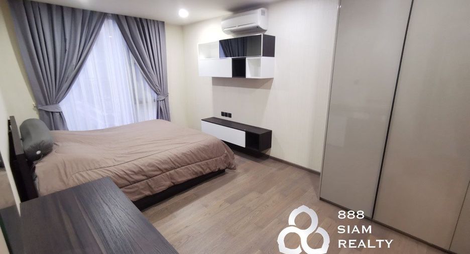 For rent 3 bedrooms condo in Pathum Wan, Bangkok