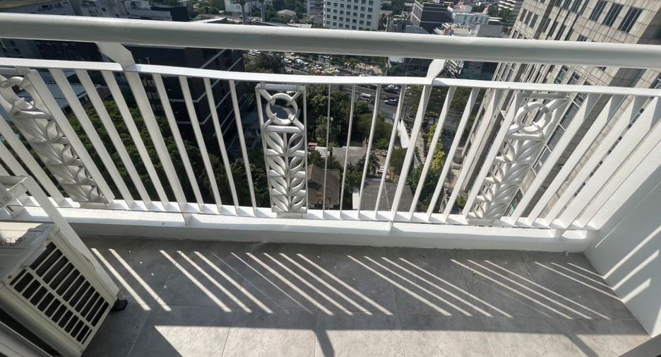 Wohnung zum Kauf mit 3 Zimmer in Khlong Toei, Bangkok