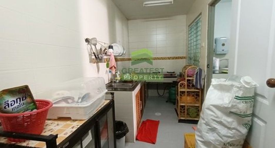 Продажа 3 спальни таунхаус в Phan Thong, Чонбури