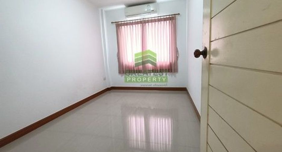 Продажа 3 спальни таунхаус в Phan Thong, Чонбури