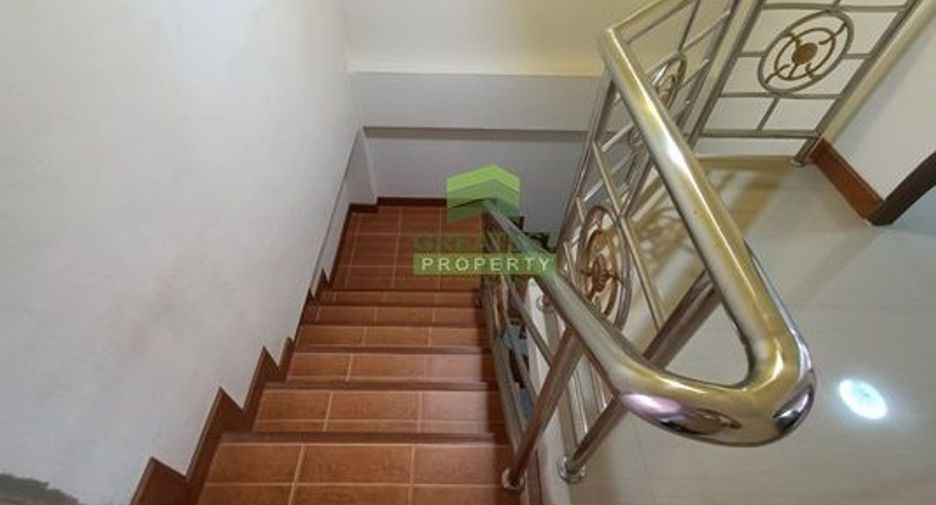 Продажа 3 спальни таунхаус в Phan Thong, Чонбури