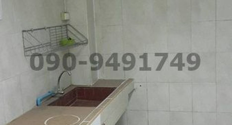 For rent 3 bedrooms townhouse in Chatuchak, Bangkok