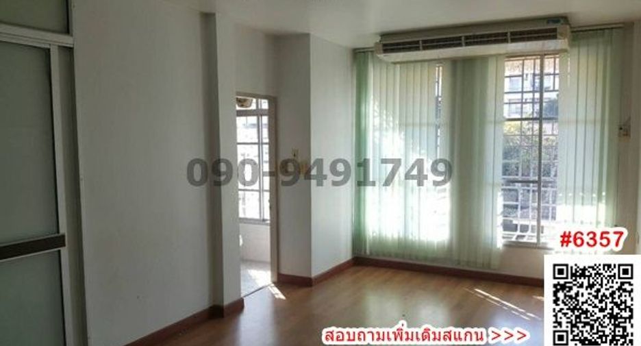 For rent 3 bedrooms townhouse in Chatuchak, Bangkok