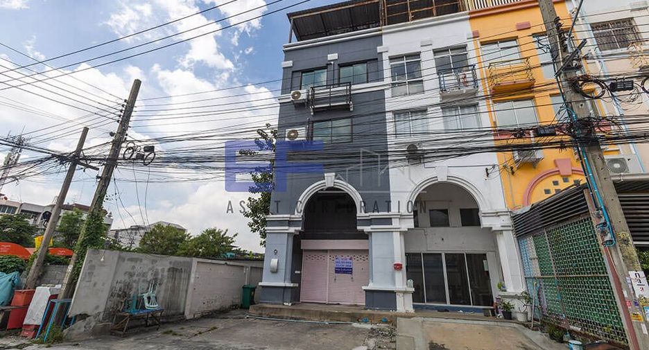 For rent and for sale 6 bed retail Space in Suan Luang, Bangkok