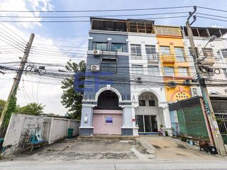 For rent 6 bed retail Space in Suan Luang, Bangkok