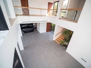 For sale 5 ベッドルーム house in Khlong Toei, Bangkok