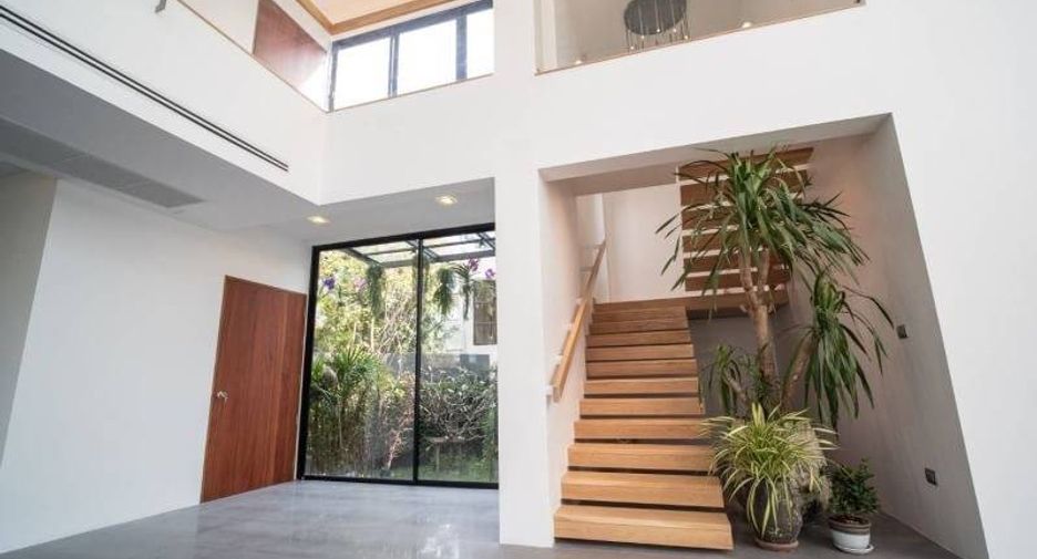 For sale 5 ベッドルーム house in Khlong Toei, Bangkok