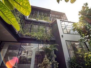 For sale 5 ベッドルーム house in Khlong Toei, Bangkok