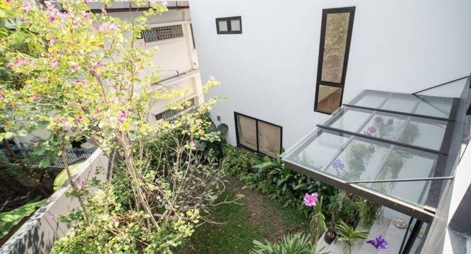 For sale 5 ベッドルーム house in Khlong Toei, Bangkok