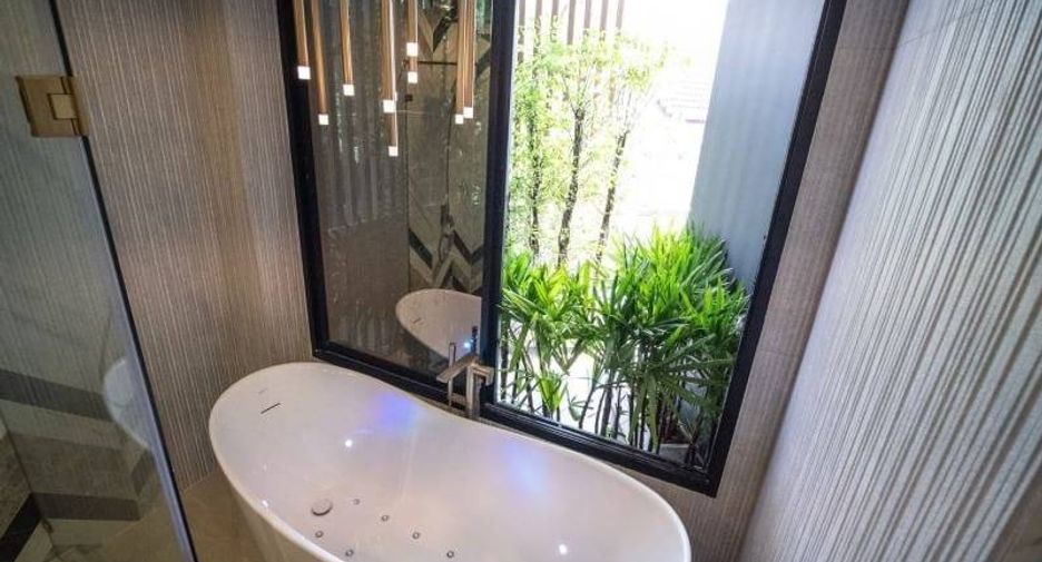 For sale 5 ベッドルーム house in Khlong Toei, Bangkok
