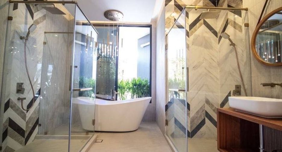 For sale 5 ベッドルーム house in Khlong Toei, Bangkok