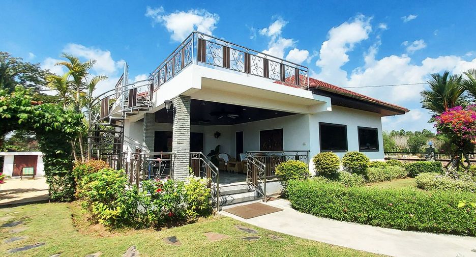 For sale 3 Beds villa in Klaeng, Rayong