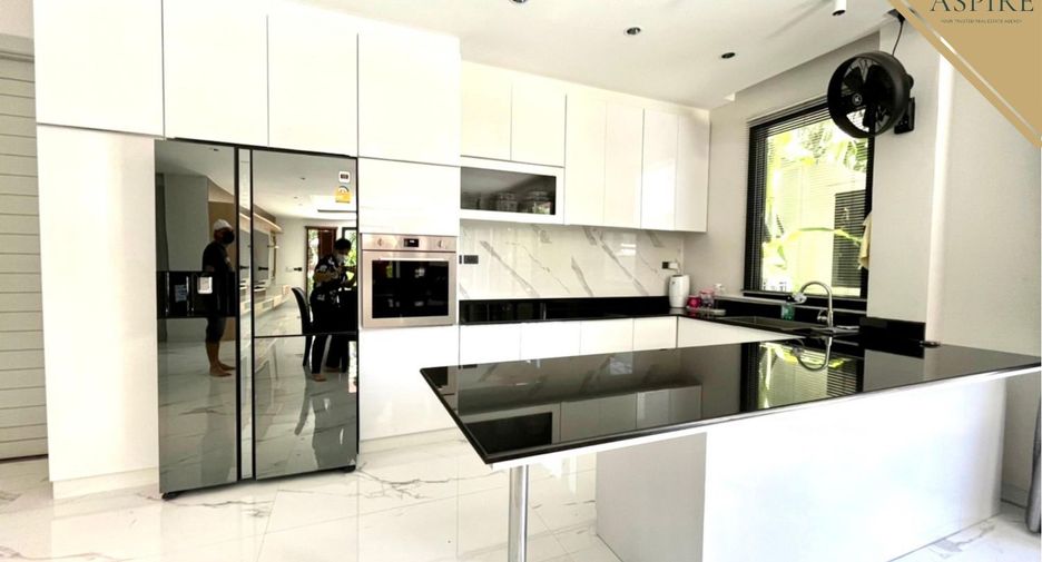 For sale 9 bedrooms house in Suan Luang, Bangkok