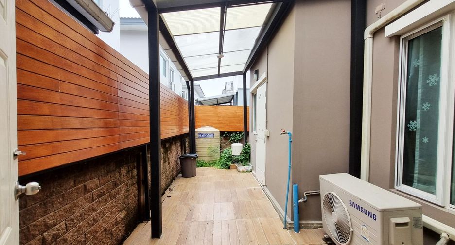 For sale 3 Beds house in Suan Luang, Bangkok