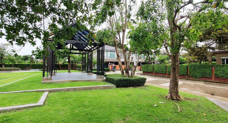 For sale 3 Beds house in Suan Luang, Bangkok
