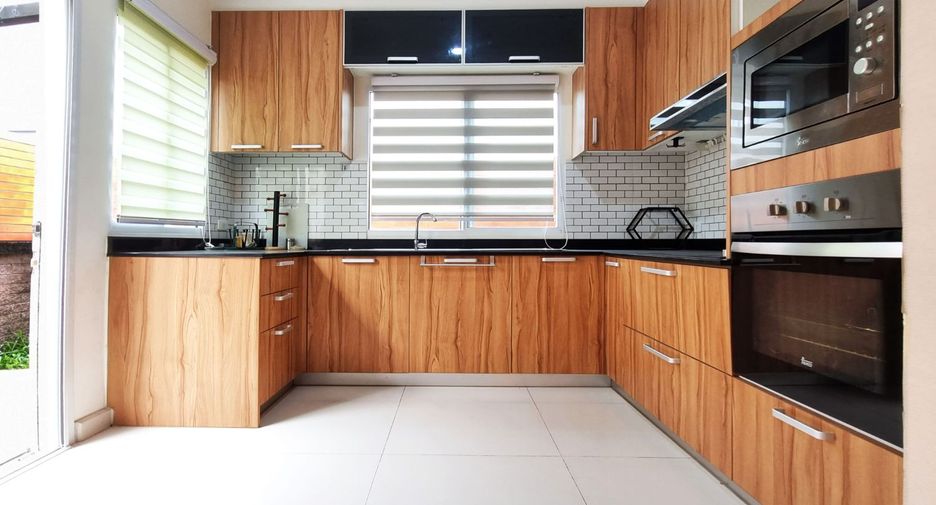 For sale 3 Beds house in Suan Luang, Bangkok