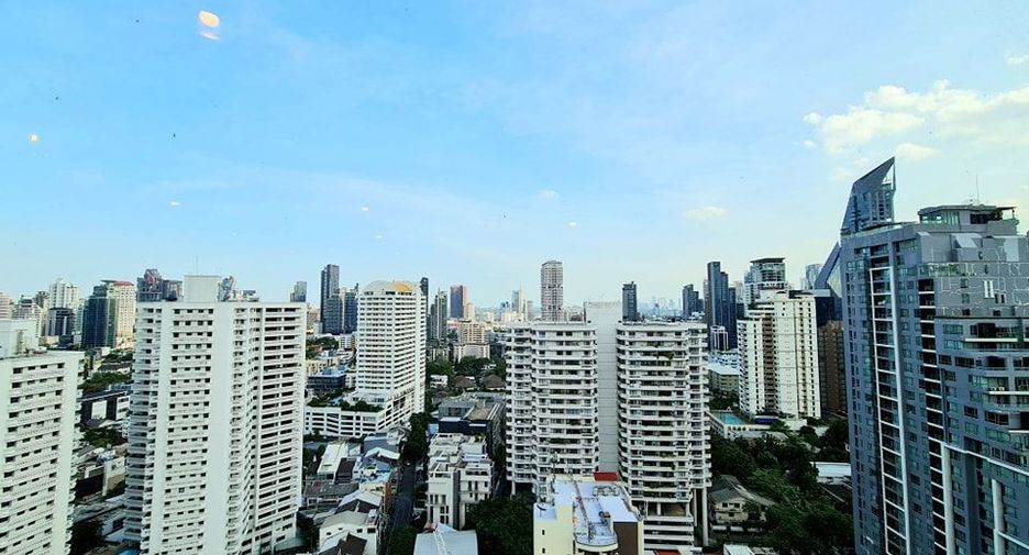 出租 4 卧室 服务式公寓 在 Watthana, 曼谷