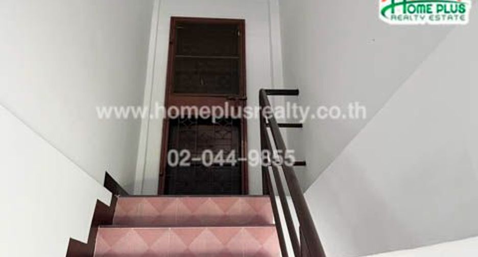 For sale 2 bedrooms retail Space in Lat Krabang, Bangkok