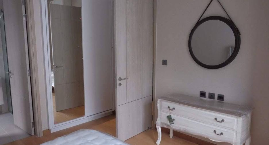Haus zur Miete mit 4 Zimmer in Huai Khwang, Bangkok