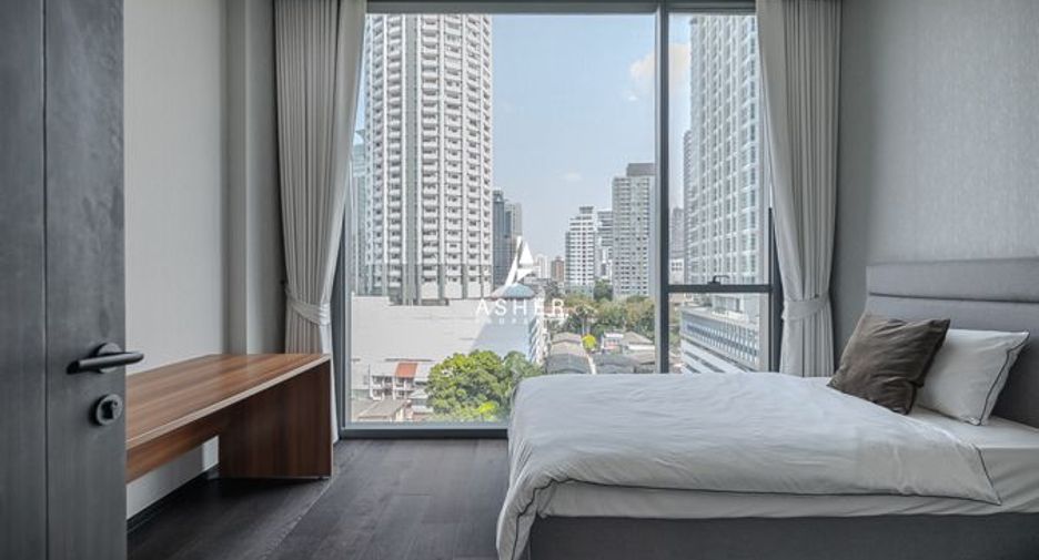 For rent 2 bedrooms condo in Khlong Toei, Bangkok