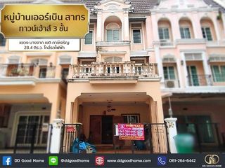 À vendre 4 chambres maison de ville à Phasi Charoen, Bangkok