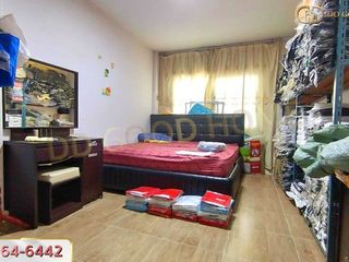 À vendre 4 chambres maison de ville à Phasi Charoen, Bangkok