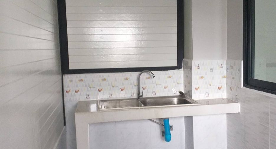 For sale 3 bedrooms townhouse in Pluak Daeng, Rayong