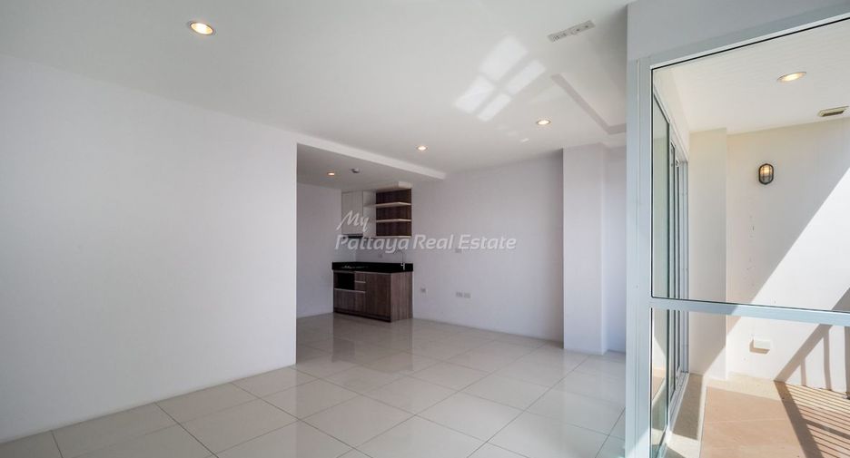 For sale studio condo in Bang Lamung, Chonburi