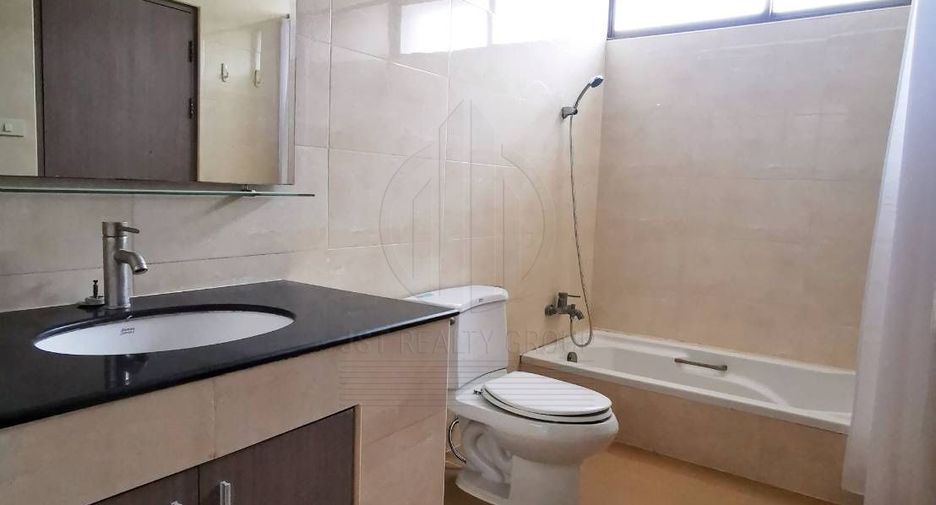 For rent 3 bedrooms condo in Watthana, Bangkok
