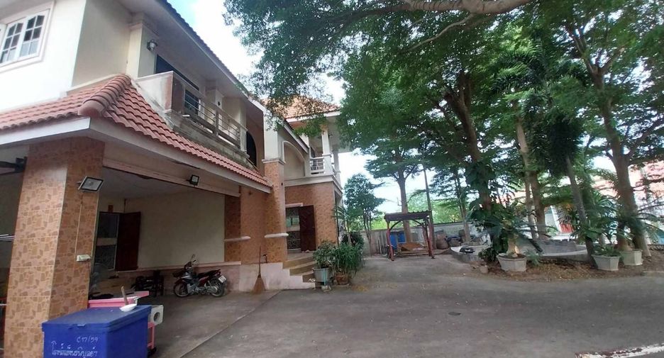 For sale 3 bedrooms house in Mueang Uthai Thani, Uthai Thani