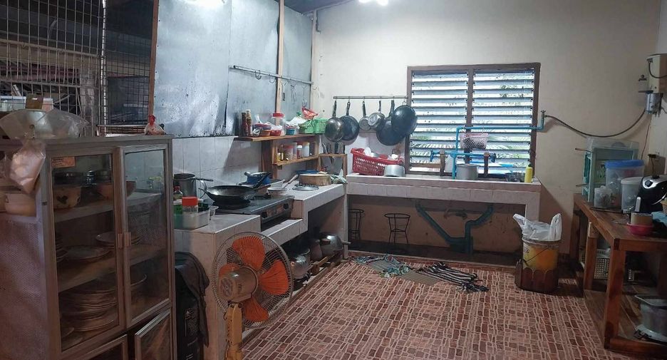 For sale 3 bedrooms house in Mueang Uthai Thani, Uthai Thani