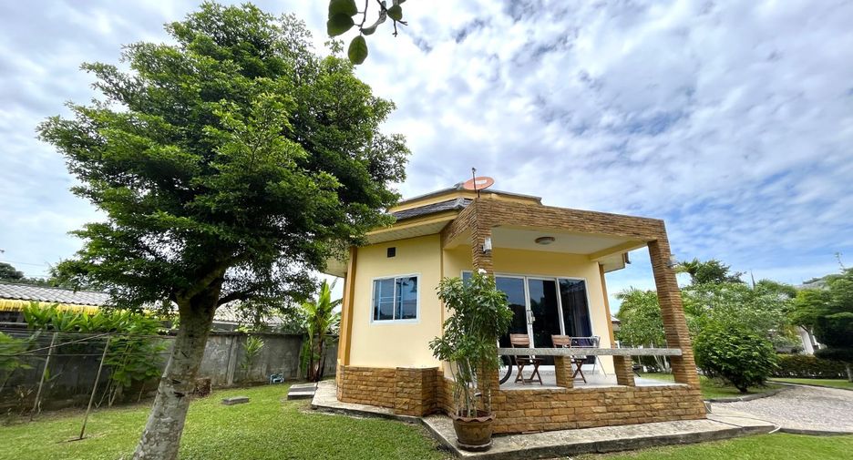 For sale 4 bedrooms retail Space in Mueang Krabi, Krabi