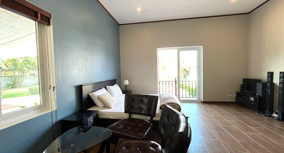 For sale 4 bedrooms retail Space in Mueang Krabi, Krabi