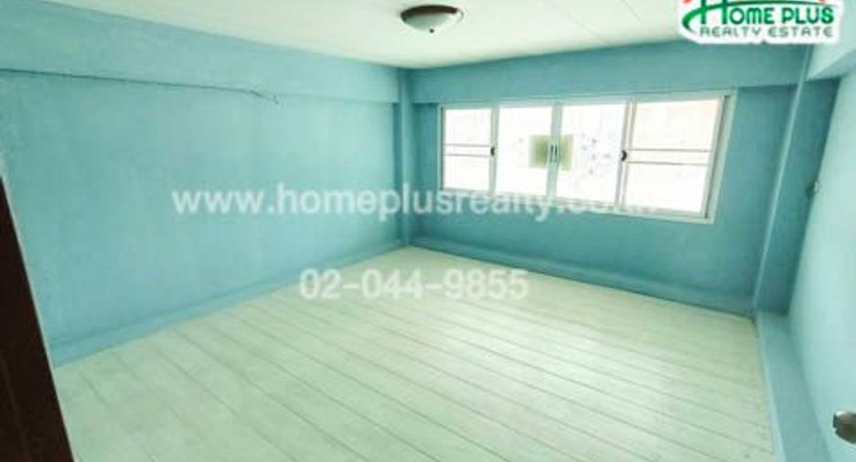 For sale 2 bedrooms retail Space in Phatthana Nikhom, Lopburi