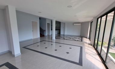 出售 6 卧室 独立屋 在 Bang Phli, Samut Prakan