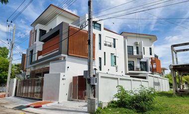 For sale 6 bedrooms house in Bang Phli, Samut Prakan